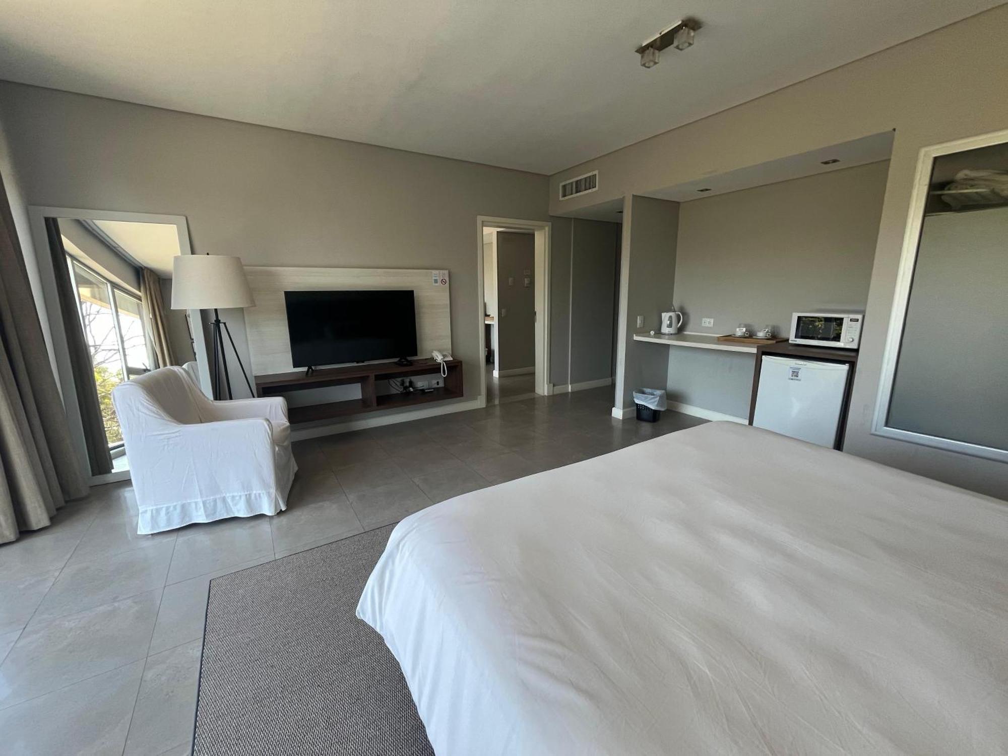 Hotel Zentiva ปีนามาร์ ภายนอก รูปภาพ