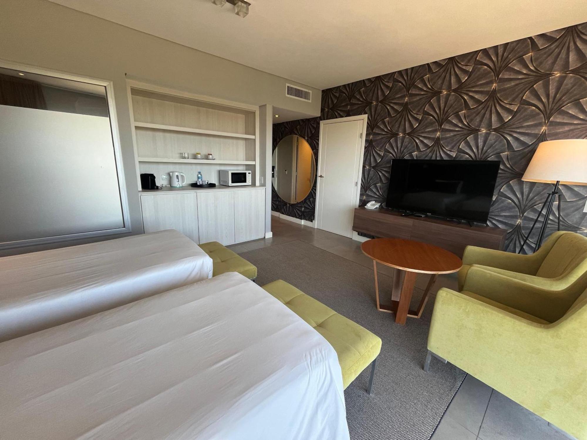 Hotel Zentiva ปีนามาร์ ภายนอก รูปภาพ