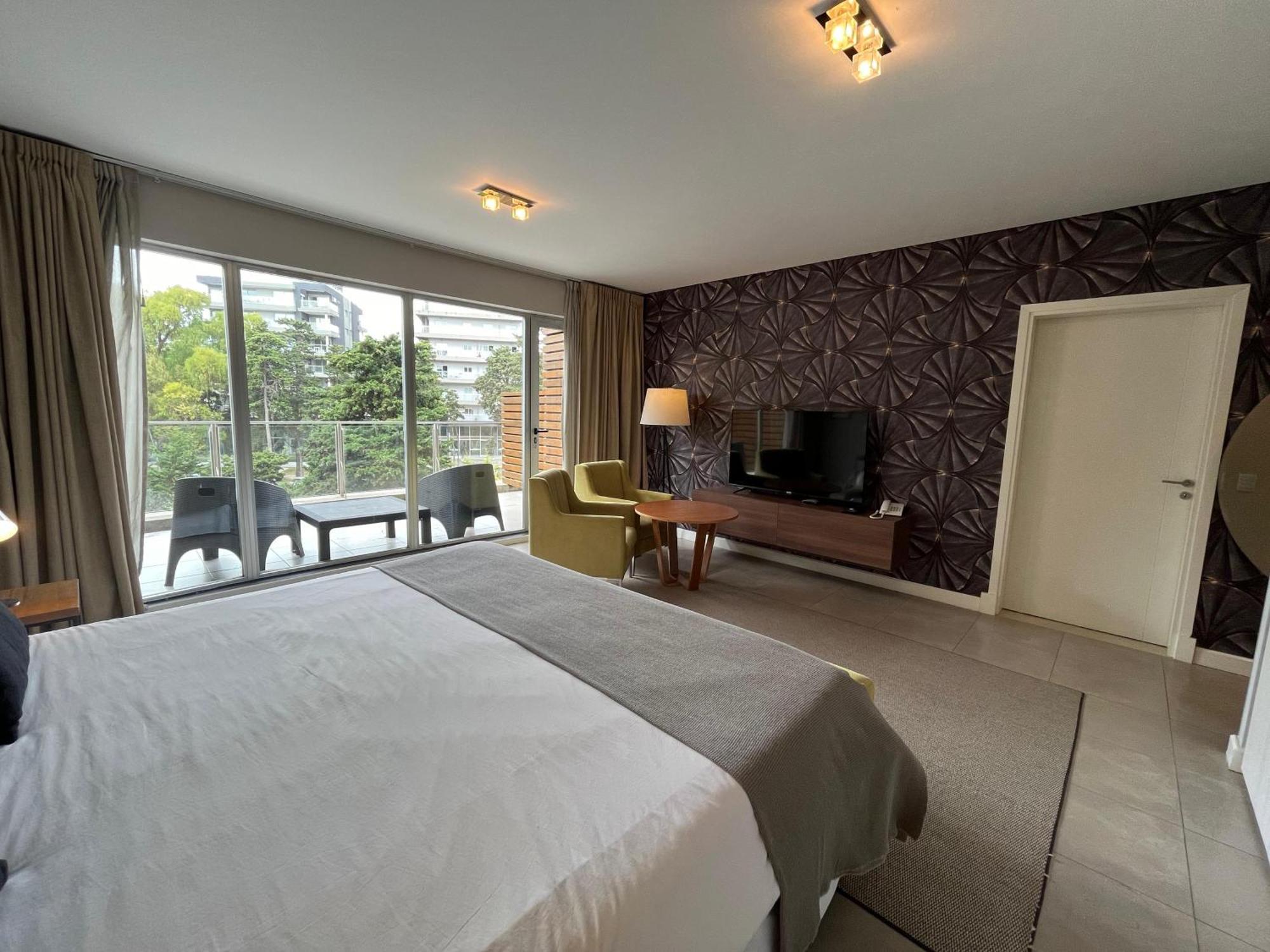 Hotel Zentiva ปีนามาร์ ภายนอก รูปภาพ