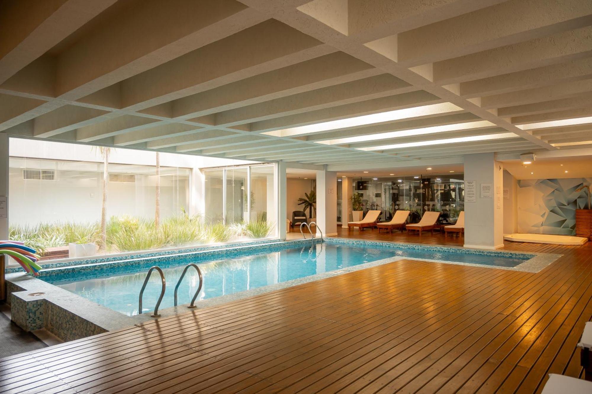 Hotel Zentiva ปีนามาร์ ภายนอก รูปภาพ