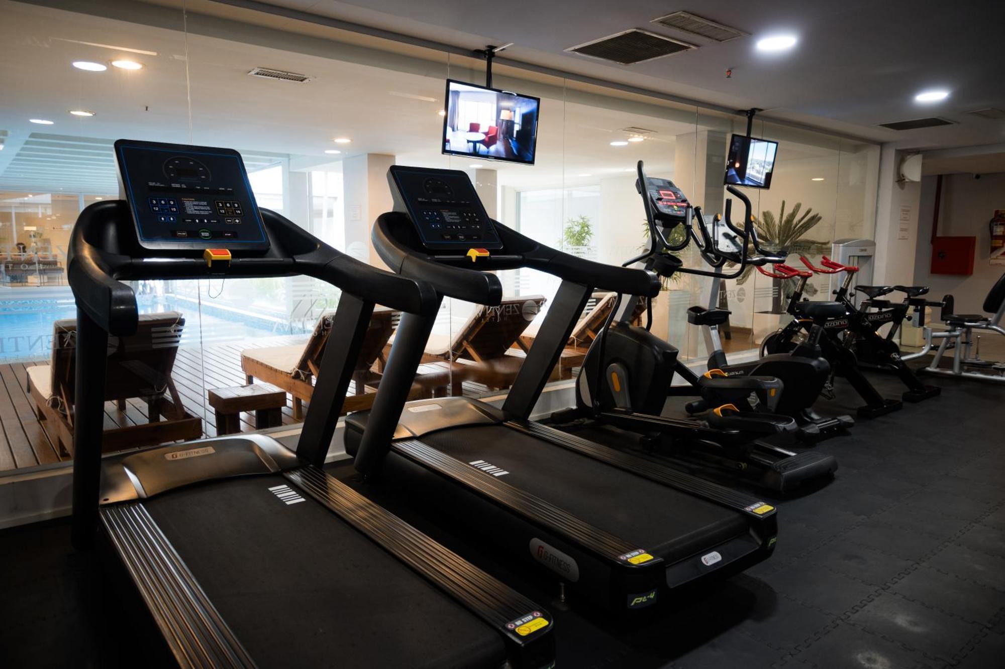Hotel Zentiva ปีนามาร์ ภายนอก รูปภาพ